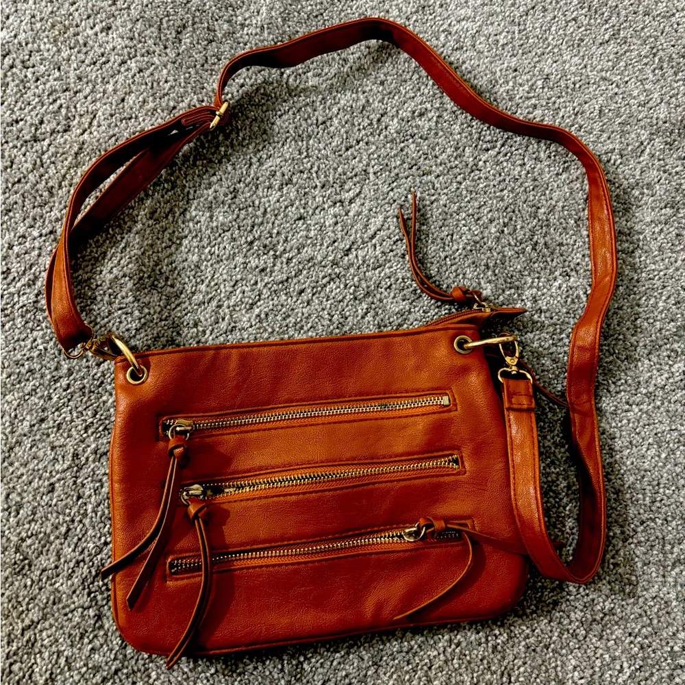 Cute brown purse. Used twice.